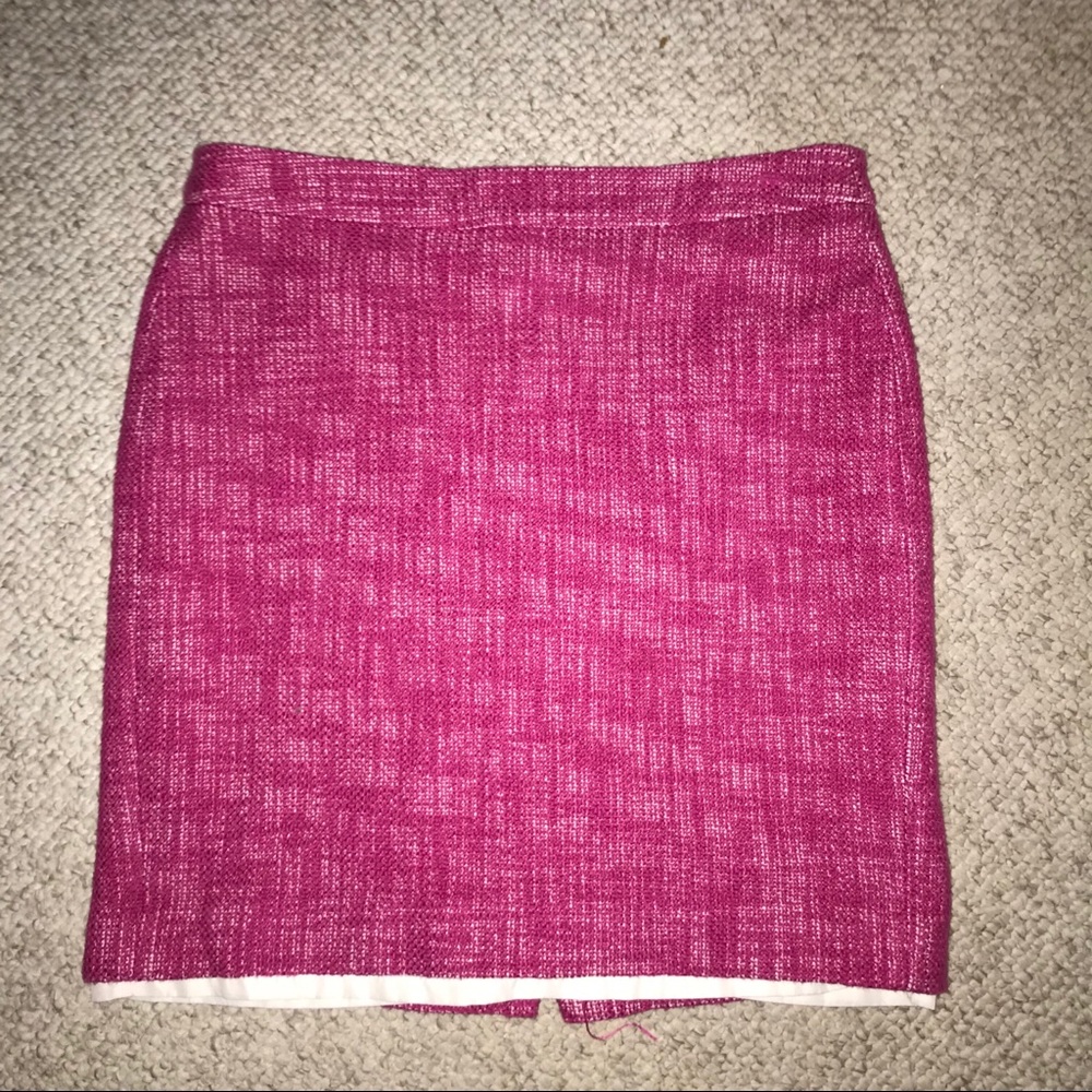 pink skirt